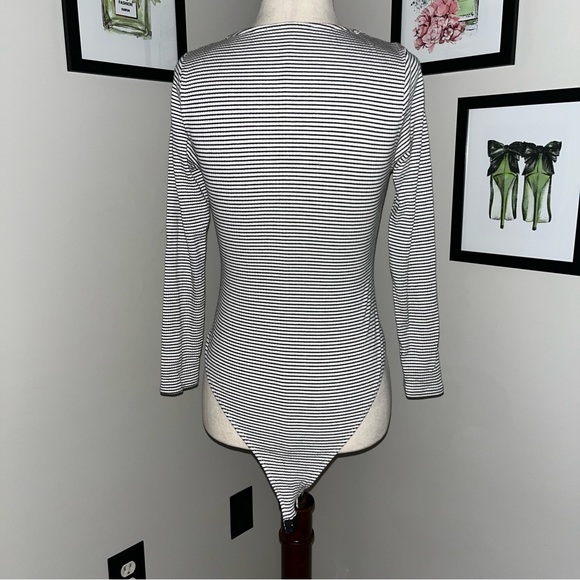 Express Sweetheart Bodysuit - Picture 5 of 9